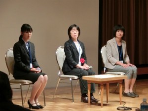 右から川島 千帆先生、小原 潤子先生、播谷 惠子先生